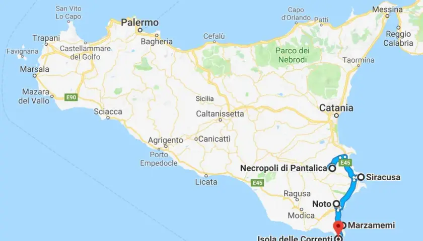 Mapa pokazuje, gdzie leży Sycylia, z zaznaczonymi miastami jak Palermo, Katania, Syrakuzy i Marzamemi.